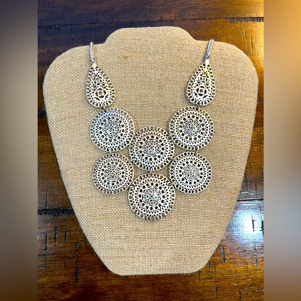 Stella & Dot Medina Bib Necklace